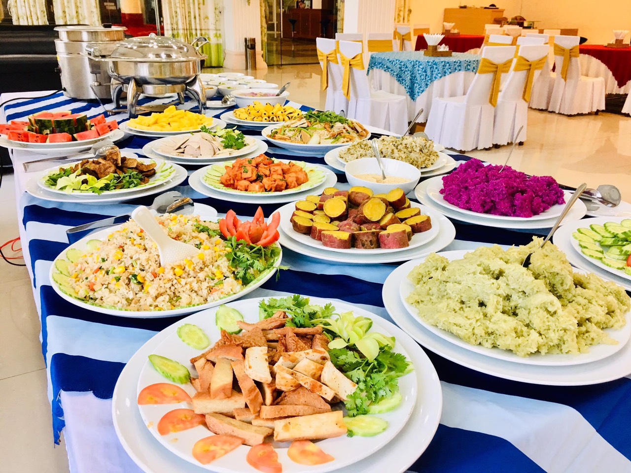 ĐIỂM TÂM SÁNG, BUFFET TỰ CHỌN - NHÀ KHÁCH TỈNH TRÀ VINH