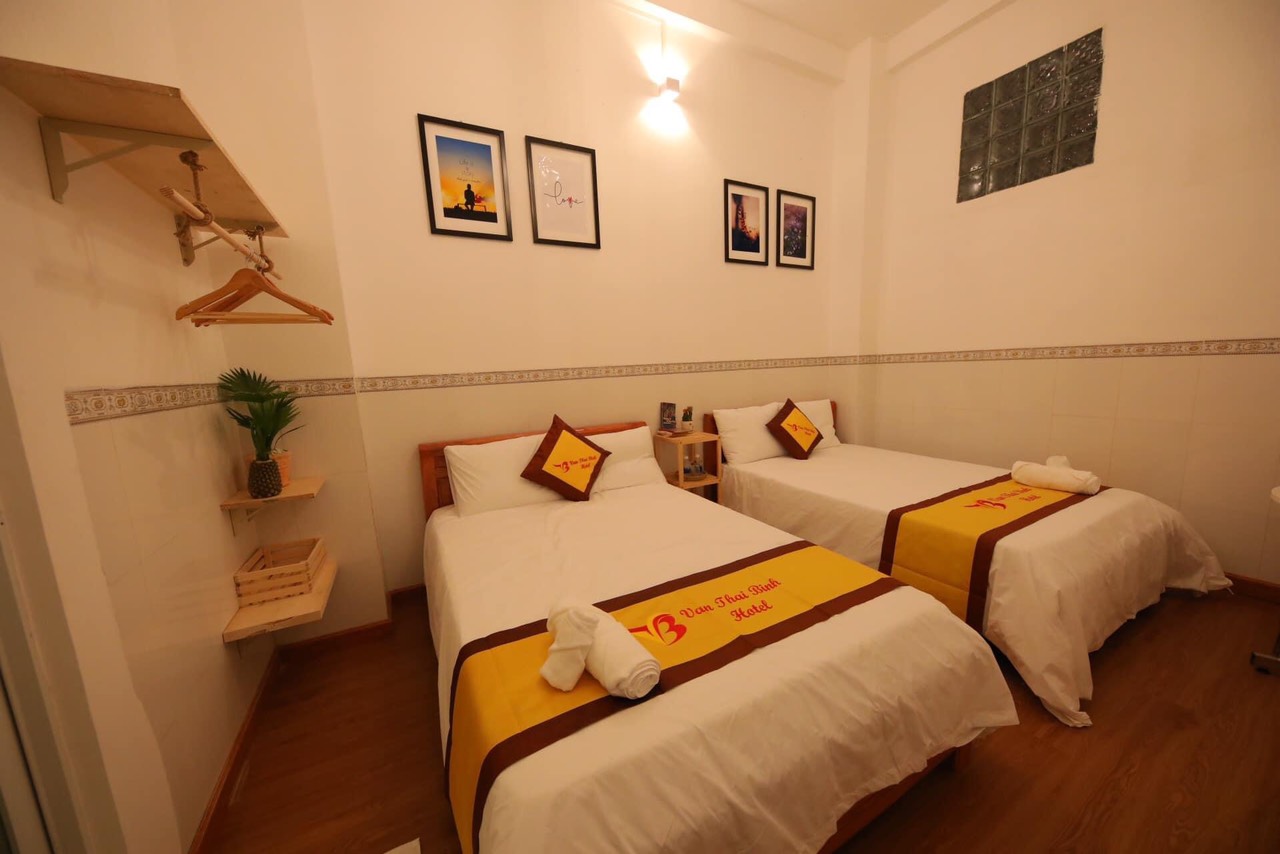 Phòng 2 giường loại 4 - Khách sạn Văn Thái Bình